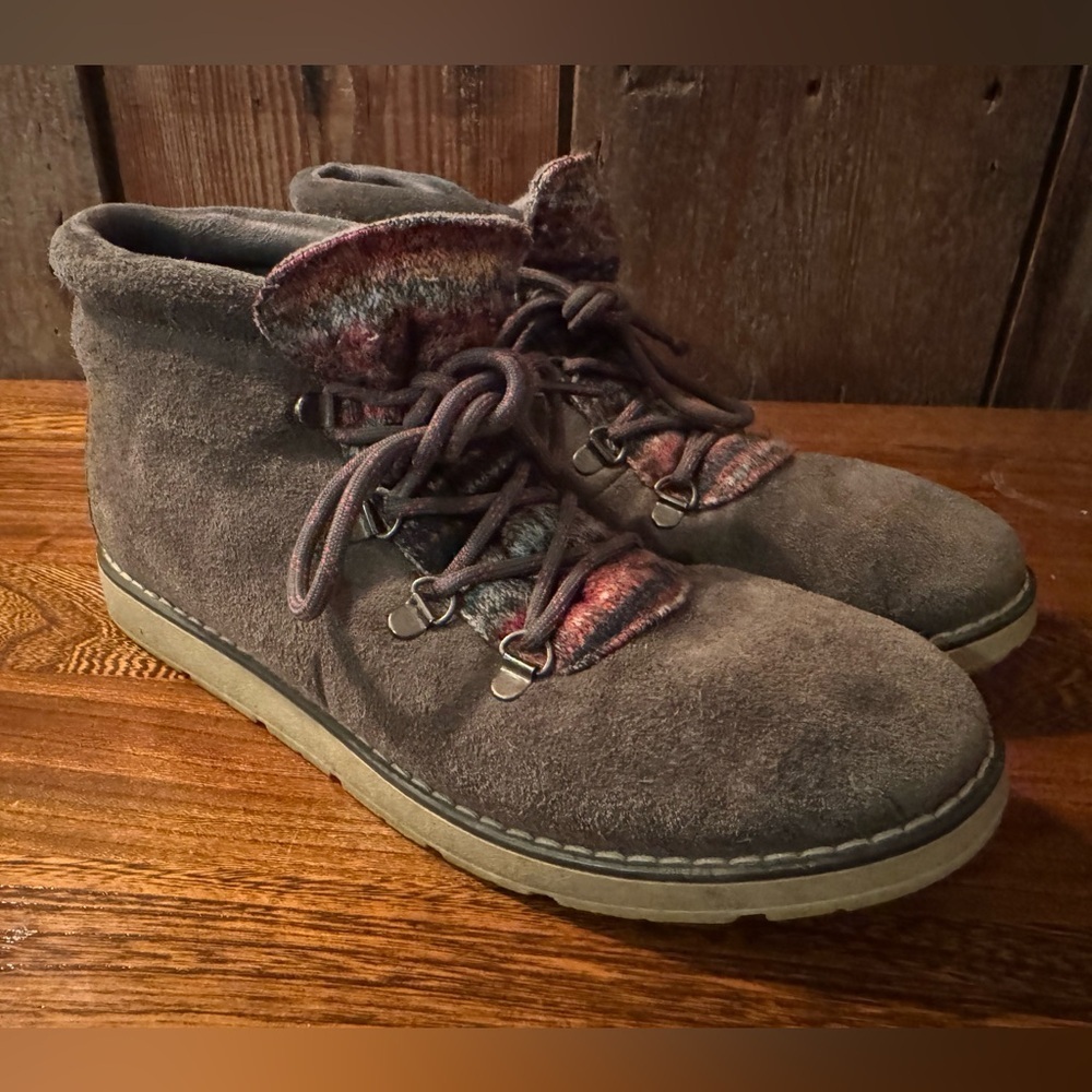 BOBS from Skechers Suede leather Ankle Boots - Brown and Gray size 9